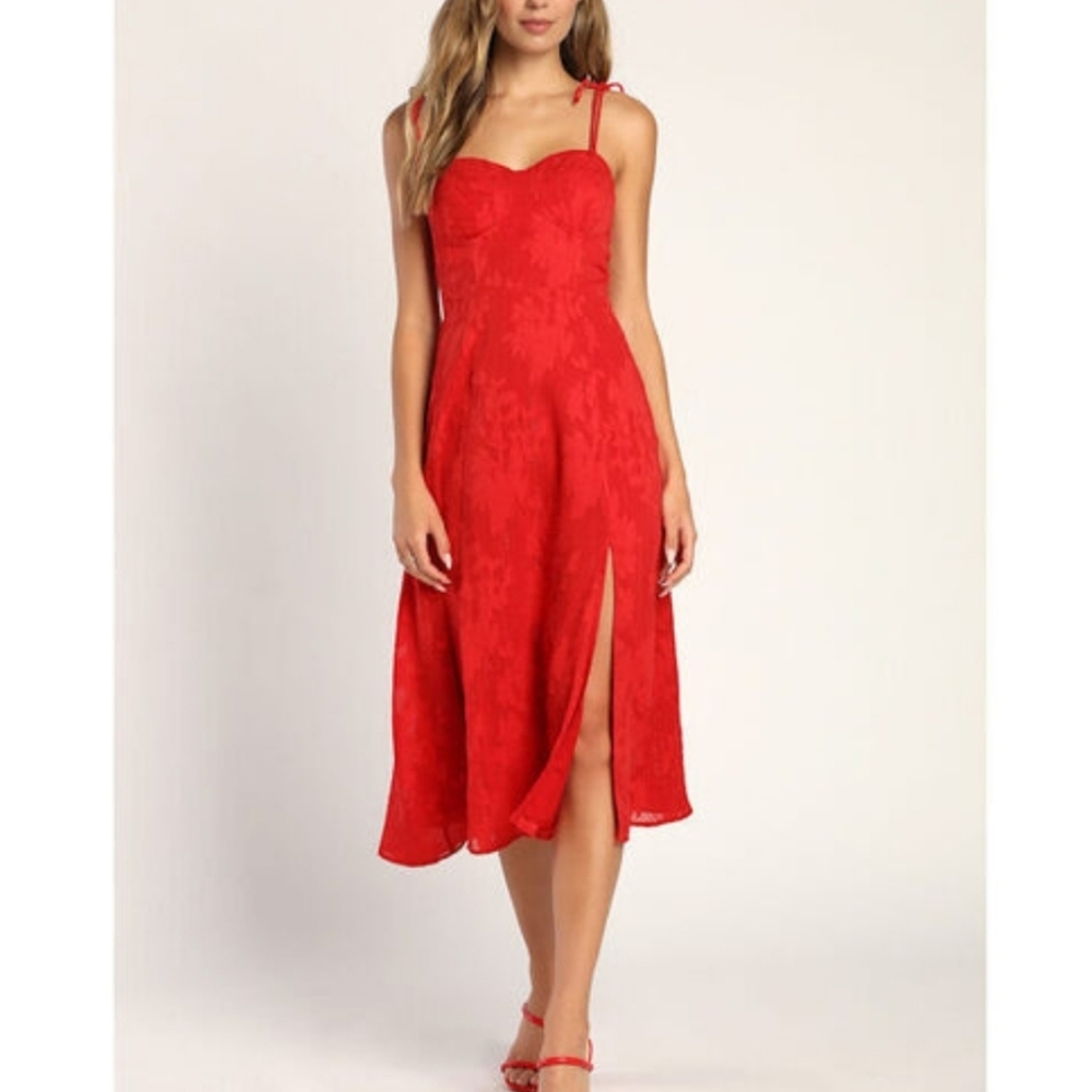 Lulus Red Loveliest Looks Red Floral Jacquard Tie Strap Midi Dress. Sz S